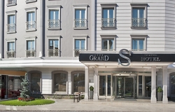 Grand S Hotel