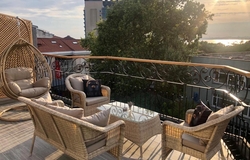 Red Stone Hotel Bistro & Cafe