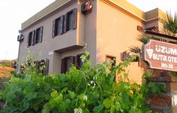 Üzüm Otel