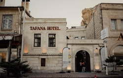 Tafana Cave Stone Lodge