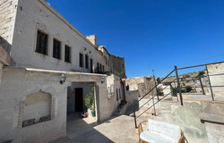 El Puente Cave Hotel