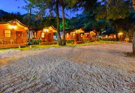 Green Pine Beach & Bungalows