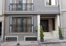 Collage Cihangir Hotel