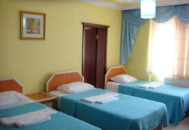 Karasu Zümrüt Otel