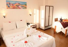 Pasha Hotel & Restaurant