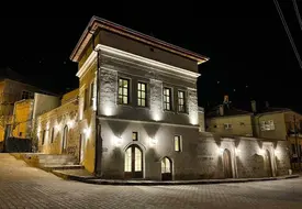 Evanthia Cave Suites