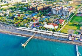 Crystal Family Resort & Spa