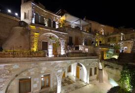Design Cave Hotel
