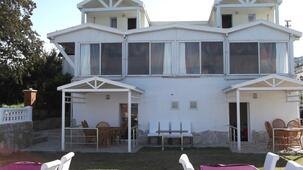Yona Motel Çeşme