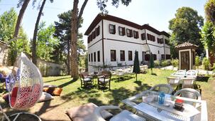 Havuzlu Asmazlar Konağı