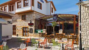 Goodman Hotel & Bistro