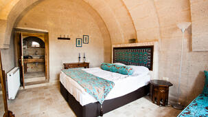 Monte Cappa Cave House