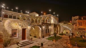 Acropolis Cave Suite