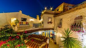 8 Oda Boutique Homes