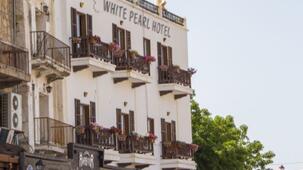 White Pearl Hotel