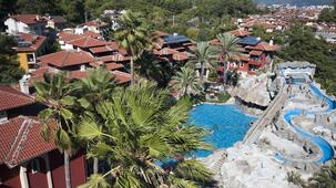 Club & Grand Aquarium