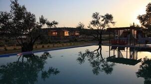 Almondville Pergamon Bungalows