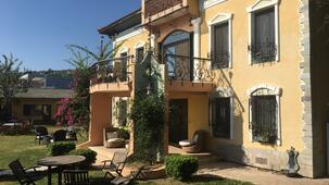 Villa Polikne Pansiyon & Restaurant & Beach Club