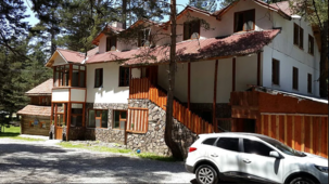 Özcan Dağ Evi & Alabalık