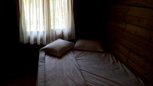 Limni Gölü Dağ Evleri