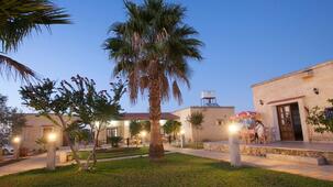 Glora Garden Hotel Restaurant