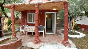 Oliva Havuzlu Pansiyon