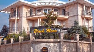 Blackmoon Villa Hotel