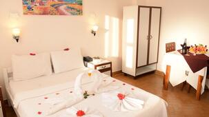 Pasha Hotel & Restaurant