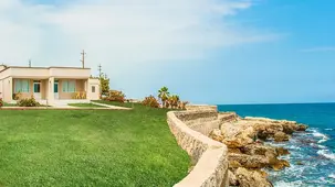 Queenaba Hotel Beach