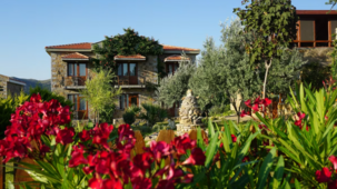 Bahçe Kipos Konukevi  Laz Koyu