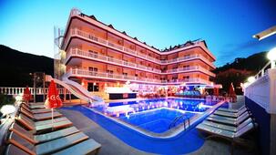 Musti's Royal Plaza Hotel