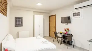 The Red Tent Suite 88