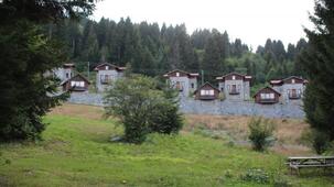 Karlıbel Armutalan Yayla Evleri