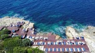 Maya Beach Surf & Dalış Okulu