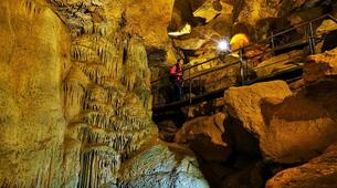 Fakıllı Mağarası