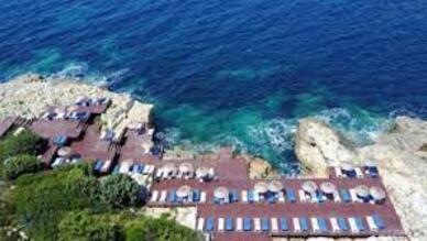 Maya Beach Surf & Dalış Okulu