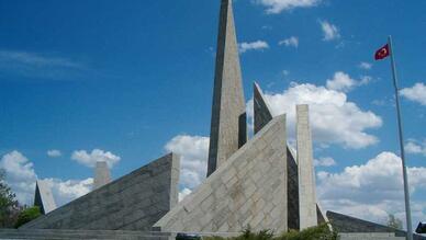 Kütahya Zafertepe Anıtı