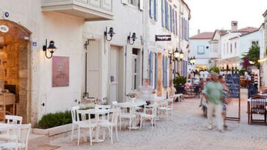 Alaçatı Kemalpaşa Caddesi