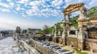 Efes Trajan Çeşmesi