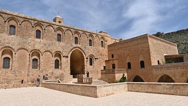 Deyrulzafaran Manastırı