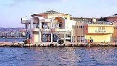 Üçkuyular Vapur İskelesi