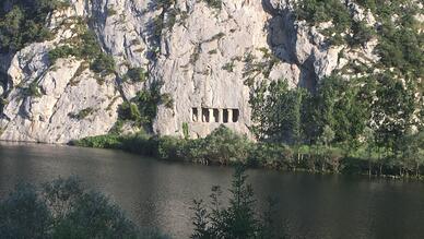 Asarkale Kaya Mezarları