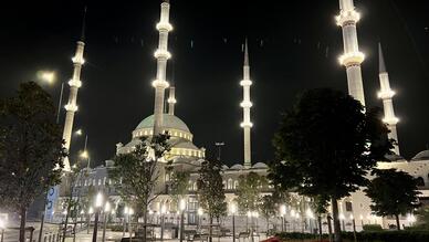 Taşoluk Yeşil Camii