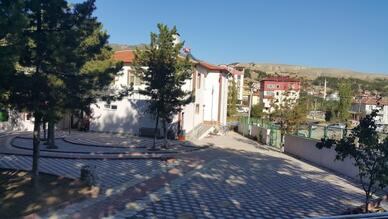 Bayat Öğretmenevi ve Akşam Sanat Okulu