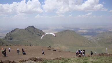 Karaman Karadağ'da Yamaç Paraşütü