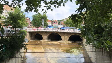 Tarihi Armutlu Taş Köprü