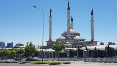 Beştepe Millet Camii