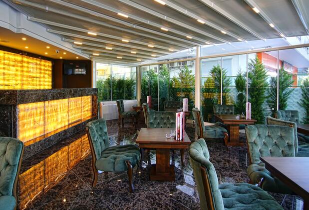 S White Hotel - Görsel 16