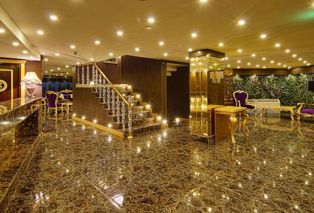 S White Hotel - Görsel 2