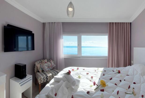 Palm Beach Otel Küçükkuyu - Görsel 23